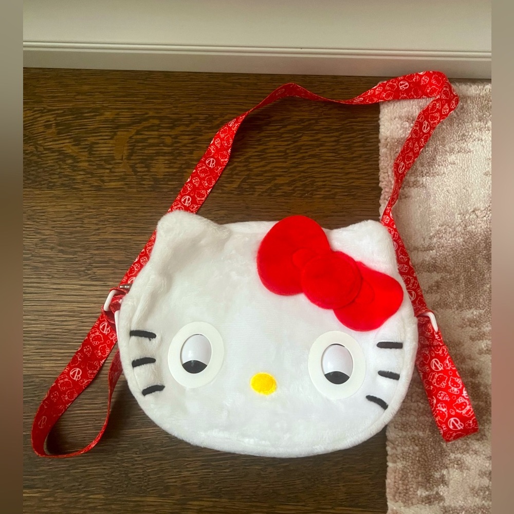Purse Pets Sanrio Hello Kitty and Friends Interactive Pet Toy Handbag 30 Sounds
